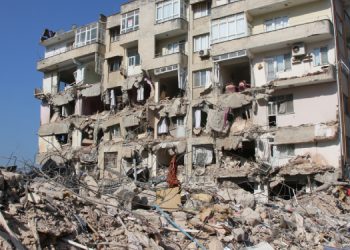 Depremlerde yıkılan binalarla ilgili tutuklananların sayısı 237’ye yükseldi