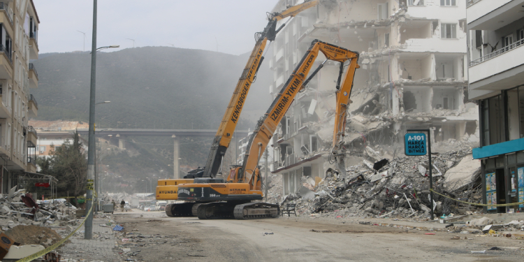 Depremzede: Çadır ve gıdaya ulaşım hala temel sorun Depremzede: Çadır ve gıdaya ulaşım hala temel sorun