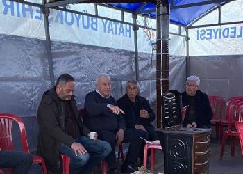 Efeler belediye başkanı atay: “ucuz maddi çıkarlar uğruna canlarımız yandı”