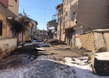 Gölbaşı düştüğü yerde duruyor!