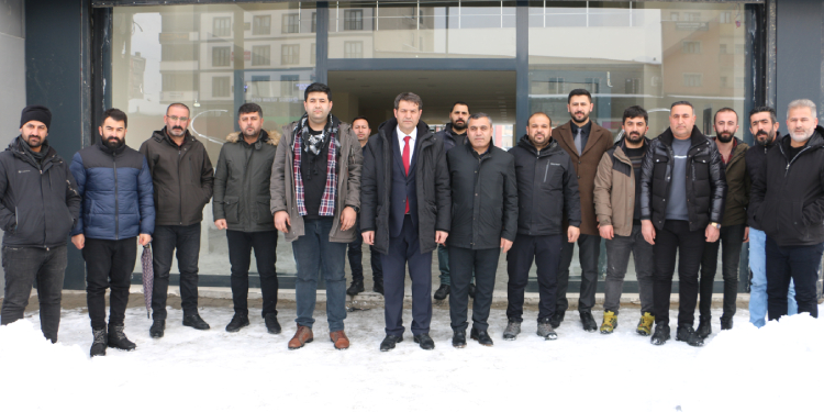 Hakkari’deki DKÖ’lerden depremzedeler için kampanya Hakkari’deki DKÖ’lerden depremzedeler için kampanya