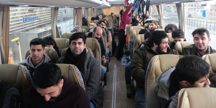 HDK ve HDP deprem bölgesine doğru yola çıktı HDK ve HDP deprem bölgesine doğru yola çıktı