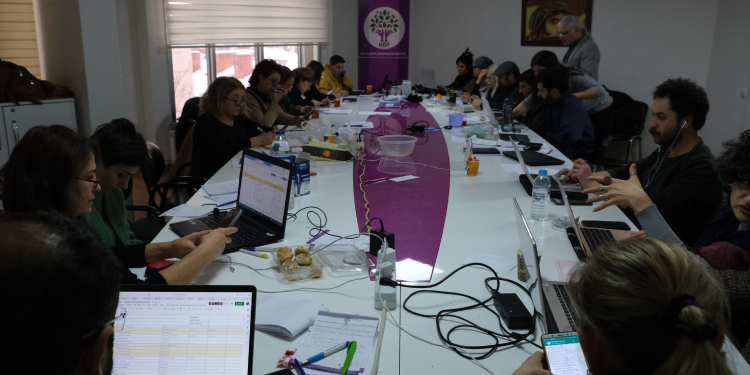 HDP Kriz Koordinasyonu’ndan acil çağrı: Çadır ve sağlık ekiplerine ihtiyaç var HDP Kriz Koordinasyonu’ndan acil çağrı: Çadır ve sağlık ekiplerine ihtiyaç var