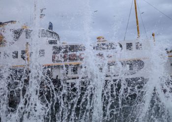 İstanbul’da bazı vapur seferleri hava muhalefeti nedeniyle yapılamıyor