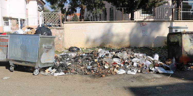 ‘İlçeyi anlatsam 2 saatte polis kapımda olur ama insanları kurtarmak için gelmediler’ ‘İlçeyi anlatsam 2 saatte polis kapımda olur ama insanları kurtarmak için gelmediler’
