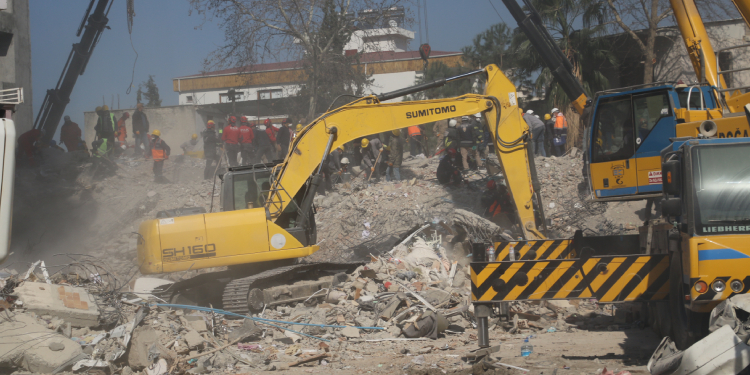 Şanlıurfa Cumhuriyet Başsavcılığı soruşturma başlattı: Yıkılan binalarda ciddi malzeme kusuru var Şanlıurfa Cumhuriyet Başsavcılığı soruşturma başlattı: Yıkılan binalarda ciddi malzeme kusuru var