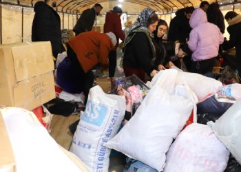 Silopi Belediyesi Maraş’a evi gönderdi