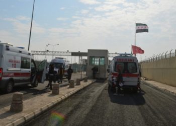 “Yardımlar için Suriye ve Rojava sınır kapıları açılsın”