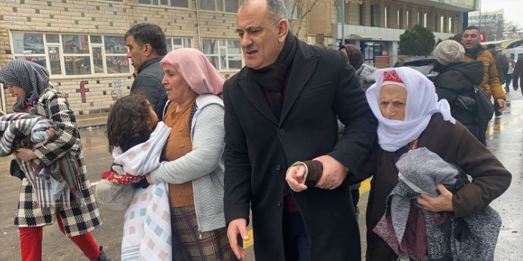 TJA aktivistleri: Deprem bölgesinde biberon ve pede ihtiyaç var TJA aktivistleri: Deprem bölgesinde biberon ve pede ihtiyaç var