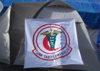 TTB kriz masası oluşturdu: Sağlık çalışanlarını göreve çağırdı