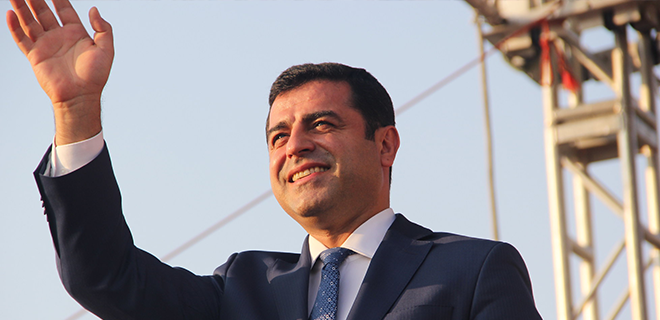Demirtaş’tan ittifaklara çağrı: Yan yana yürüyün Demirtaş’tan ittifaklara çağrı: Yan yana yürüyün