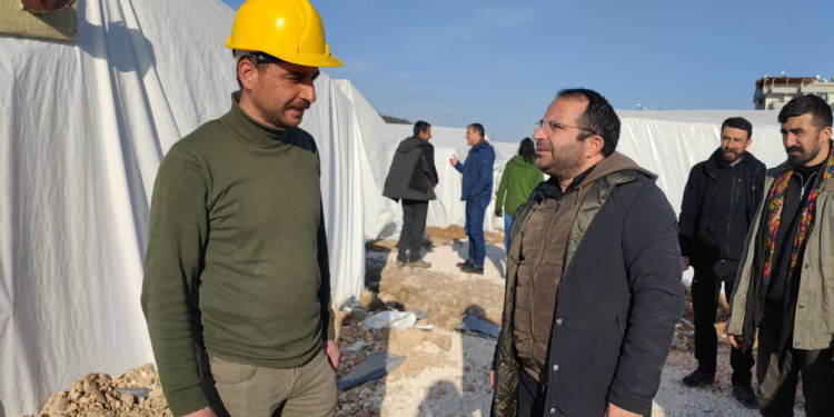 Yeniden inşa için seferberlik çağrısı: Halk topraklarını terk etmemeli Yeniden inşa için seferberlik çağrısı: Halk topraklarını terk etmemeli