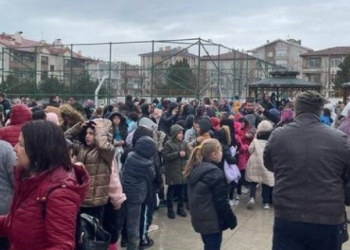 Bolu’da deprem nedeniyle eğitime ara verildi