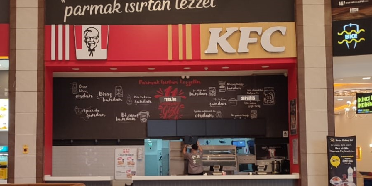 KFC ve Pizza Hut Kurdistan’daki şubelerini kapattı KFC ve Pizza Hut Kurdistan’daki şubelerini kapattı
