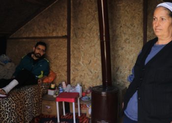 Dayanışma merkezi depremzedenin yuvası oldu: Kenti terk etmeyeceğiz