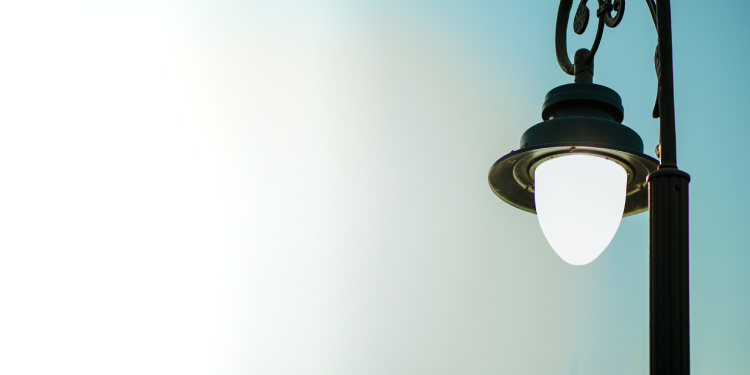 Fransa’da işçiler emeklilik reformuna karşı elektrikleri kesiyor Fransa’da işçiler emeklilik reformuna karşı elektrikleri kesiyor