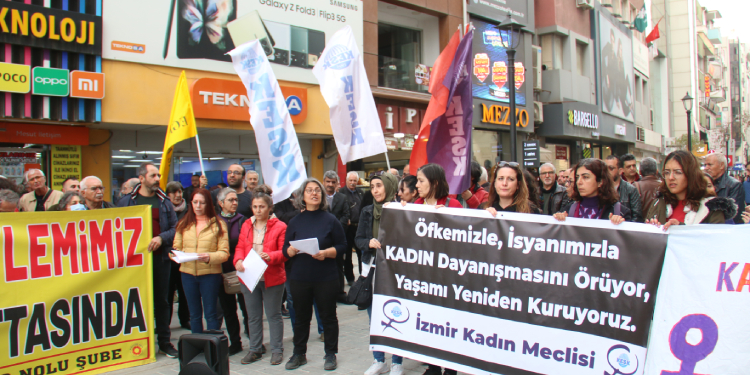 KHK eyleminde 8 Mart mesajı KHK eyleminde 8 Mart mesajı