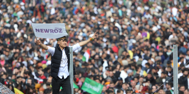Kürtlerin Newroz coşkusu: Şimdi iktidarı gönderme zamanı Kürtlerin Newroz coşkusu: Şimdi iktidarı gönderme zamanı