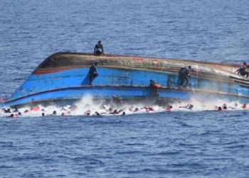 Tunus’ta mülteci teknesi battı: 34 kişi kayıp