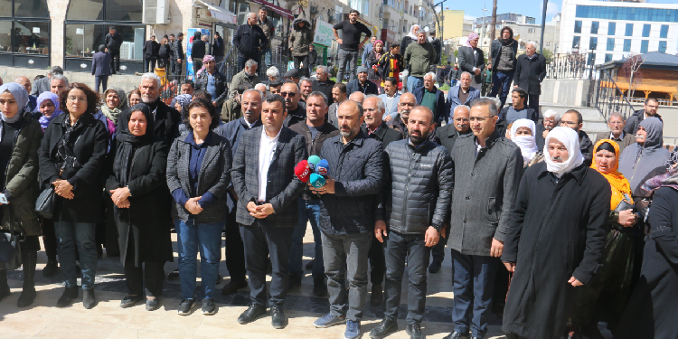 Urfa’da 23 kişinin tutuklanması protesto edildi Urfa’da 23 kişinin tutuklanması protesto edildi