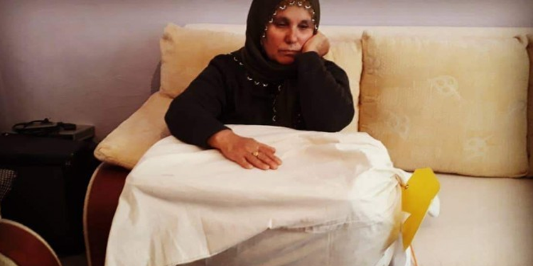 Oğlunun cenazesi kutu içinde teslim edilen Halise Aksoy da gözaltında Oğlunun cenazesi kutu içinde teslim edilen Halise Aksoy da gözaltında