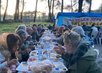 Akbelen’de iftar yemeğinde talana dikkat çekildi