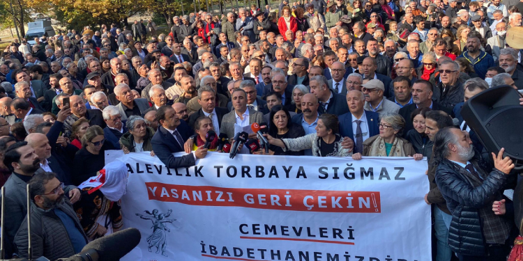 Alevilerden çağrı: Yeşil Sol Parti’de birleşelim Alevilerden çağrı: Yeşil Sol Parti’de birleşelim
