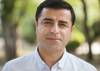 Demirtaş: Sürecin kilit kavramı “silah” değil “kardeşlik”tir Demirtaş: Sürecin kilit kavramı “silah” değil “kardeşlik”tir