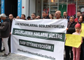 Deprem dayanışması nedeniyle işten çıkarılan işçi eylemde