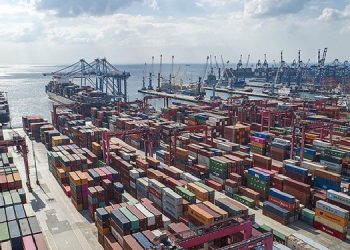 Dış ticaret açığı 10,4 milyar dolara yükseldi