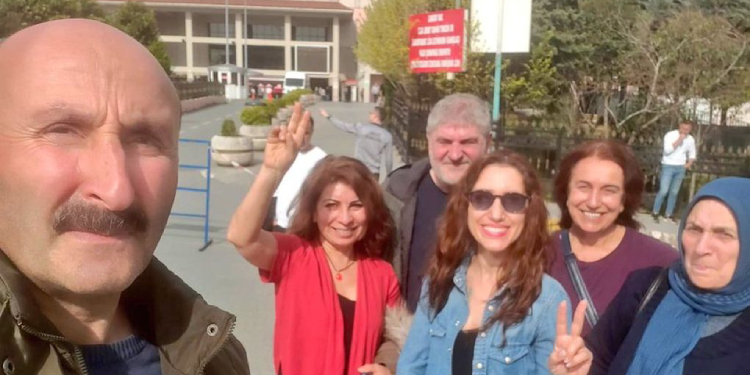 Gözaltına alınan Cumartesi Anneleri serbest bırakıldı Gözaltına alınan Cumartesi Anneleri serbest bırakıldı