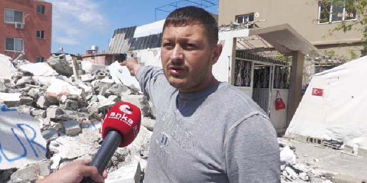 Kontrollü yıkılan ev, eşyalarını sakladıkları yere çöktü Kontrollü yıkılan ev, eşyalarını sakladıkları yere çöktü
