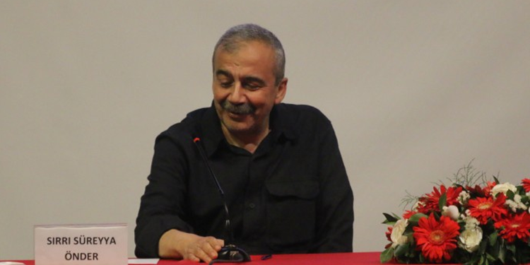Sırrı Süreyya Önder: Barış bu kadar kriminalize edilmemeli Sırrı Süreyya Önder: Barış bu kadar kriminalize edilmemeli