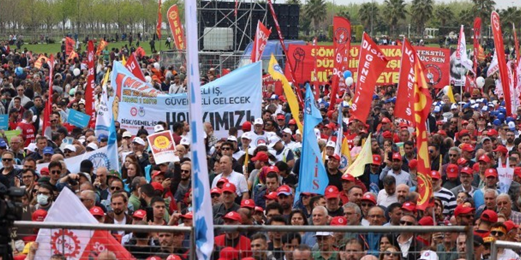 Yüzbinler Maltepe Meydanı’na aktı: İçeride dışarıda tecridi parçala Yüzbinler Maltepe Meydanı’na aktı: İçeride dışarıda tecridi parçala