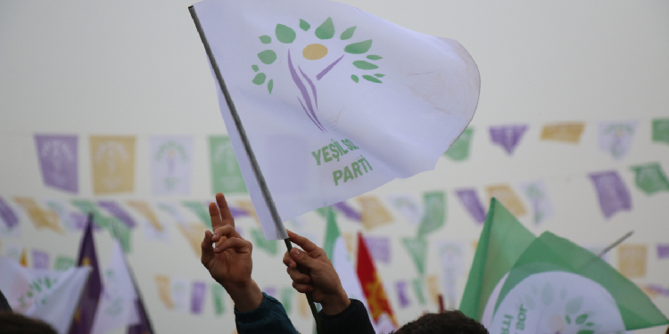 Hatay’da gençler Yeşil Sol Parti diyor! Hatay’da gençler Yeşil Sol Parti diyor!