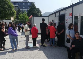 Hatay’da “sandığa git” çağrısı