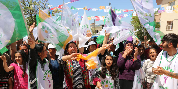 Pazarcık’ta rüzgar Yeşil Sol Parti’den yana Pazarcık’ta rüzgar Yeşil Sol Parti’den yana
