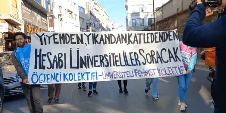 Üniversiteliler Taksim’i zorladı: Hesabı üniversiteliler soracak Üniversiteliler Taksim’i zorladı: Hesabı üniversiteliler soracak