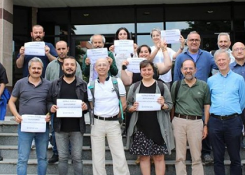 Barış Akademisyeni Bakırezer görevine döndü