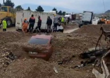 Denizli-Afyon yolunda heyelan: 1 ölü