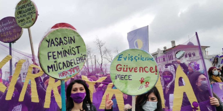 Ev işçisi kadınlar fiziki ve cinsel şiddet kıskacında Ev işçisi kadınlar fiziki ve cinsel şiddet kıskacında