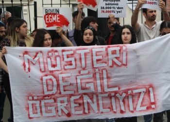 Öğrencilerden zam protestosu