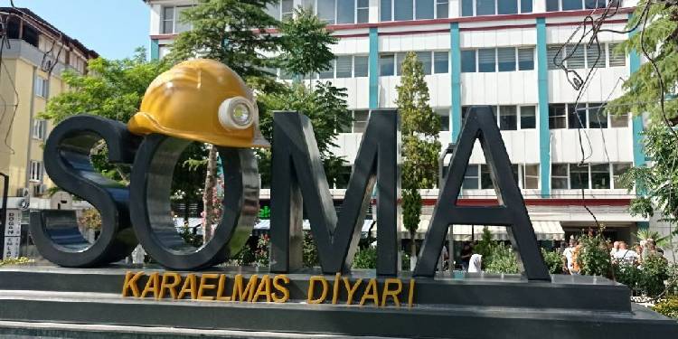 Soma’daki maden işçileri, toplu sözleşmeyi protesto etti Soma’daki maden işçileri, toplu sözleşmeyi protesto etti