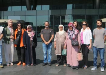 Temizlik işçisi kadınlar gasp edilen hakları için eylemde