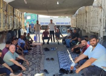 Mersin’de şoförlerin eylemi 2’nci gününde