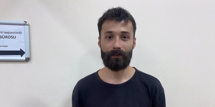 Gazeteci Arslan’ın avukatı: Tutuklama maddesi savcı ve hakimleri kapsamıyor Gazeteci Arslan’ın avukatı: Tutuklama maddesi savcı ve hakimleri kapsamıyor