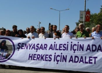 Adliye önünde son nöbet: Ya eve ya Ankara’ya gideceğiz