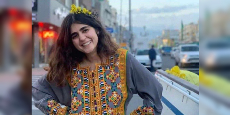 Başörtüsünü reddeden kadın aktivist duruşmaya getirilmedi Başörtüsünü reddeden kadın aktivist duruşmaya getirilmedi