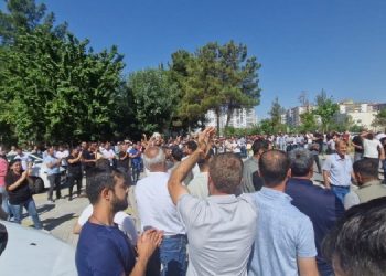 DEDAŞ işçileri haklarının iadesi talebiyle iş bıraktı