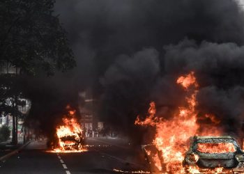 Fransa’da eylemler nedeniyle 700’den fazla kişi hapis cezasına çarptırıldı